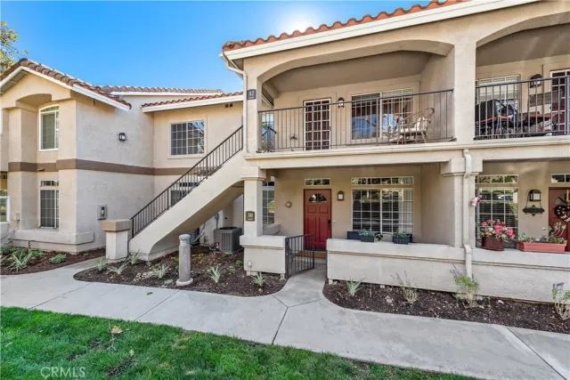 MLS: OC23202252 Condo For Sale