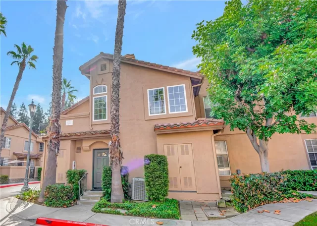 MLS: OC23202279 Condo For Sale