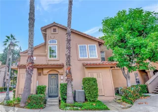 Photo #2: OC23202279 Listing 