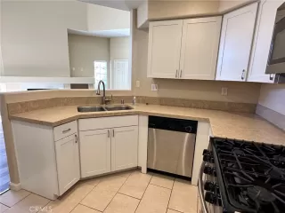 Photo #4: OC23202641 Listing 