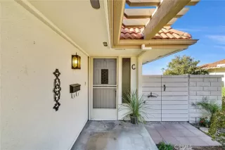 Photo #2: OC23202644 Listing