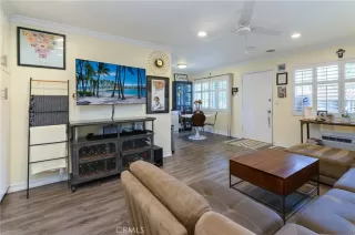 Photo #4: OC23203001 Listing