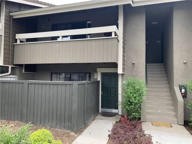 MLS: OC23203020 Condo For Sale