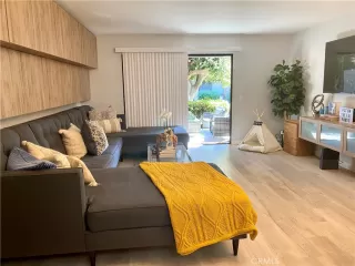 Photo #1: OC23203026 Listing 