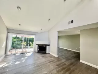 Photo #3: OC23203057 Listing 