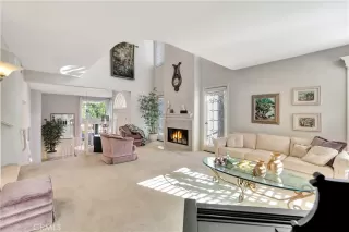 Photo #3: OC23203258 Listing 