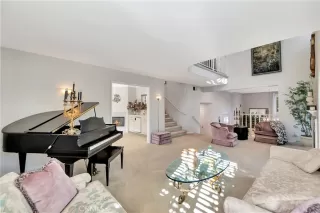 Photo #5: OC23203258 Listing 