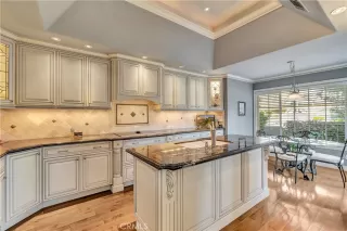 Photo #6: OC23203258 Listing 