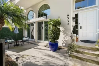 Photo #1: OC23203392 Listing 