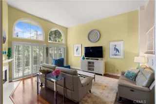 Photo #3: OC23203392 Listing 