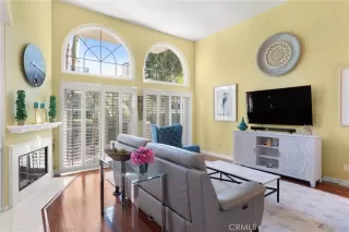 Photo #4: OC23203392 Listing 