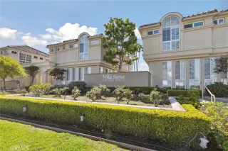 Photo #2: OC23203450 Listing 