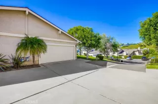 Photo #2: OC23203505 Listing 