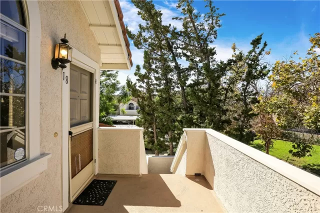 MLS: OC23203663 Condo For Sale