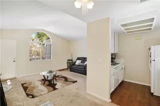 Photo #2: OC23203663 Listing