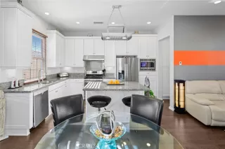 Photo #1: OC23203776 Listing