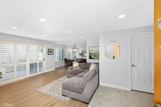 Photo #2: OC23203934 Listing 