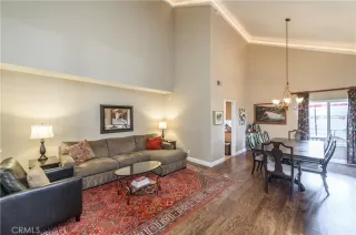 Photo #4: OC23203943 Listing 