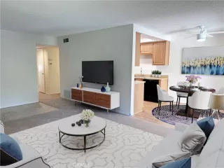 Photo #4: OC23203995 Listing 