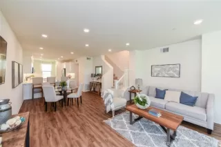 Photo #5: OC23204034 Listing 