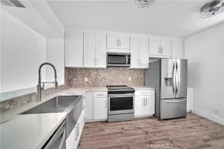 Photo #5: OC23204058 Listing 