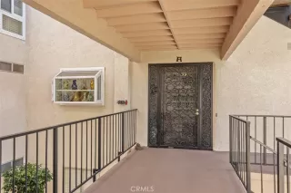 Photo #2: OC23204114 Listing