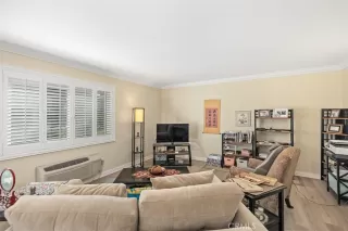 Photo #6: OC23204114 Listing