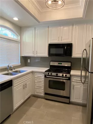 Photo #2: OC23204193 Listing 