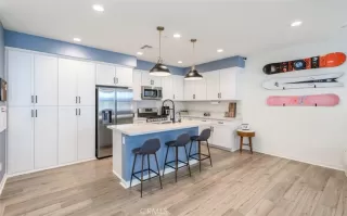 Photo #1: OC23204596 Listing