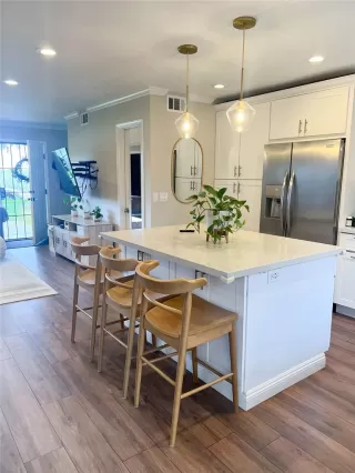 Photo #1: OC23204601 Listing 