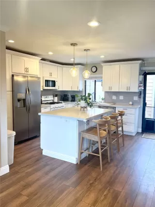 Photo #2: OC23204601 Listing 