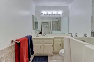 Photo #5: OC23204637 Listing 