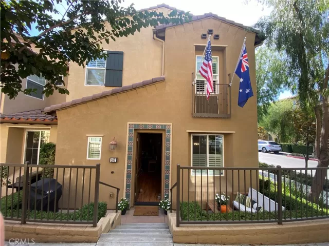 MLS: OC23204817 Condo For Sale