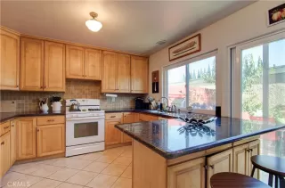 Photo #6: OC23204967 Listing 