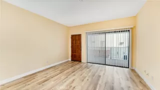 Photo #4: OC23205249 Listing 