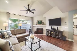 Photo #6: OC23205360 Listing 