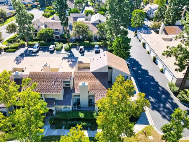 MLS: OC23205368 Condo For Sale