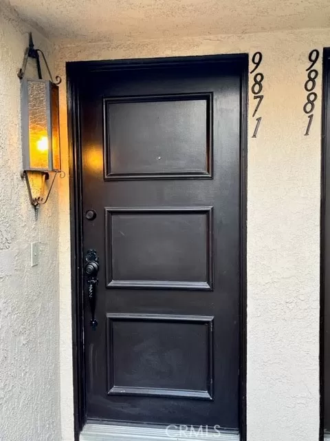 MLS: OC23205425 Condo For Sale