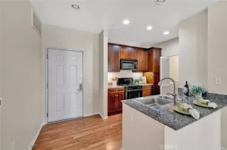 Photo #2: OC23205519 Listing