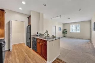 Photo #4: OC23205519 Listing