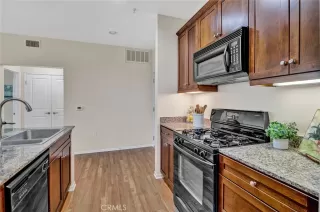 Photo #6: OC23205519 Listing