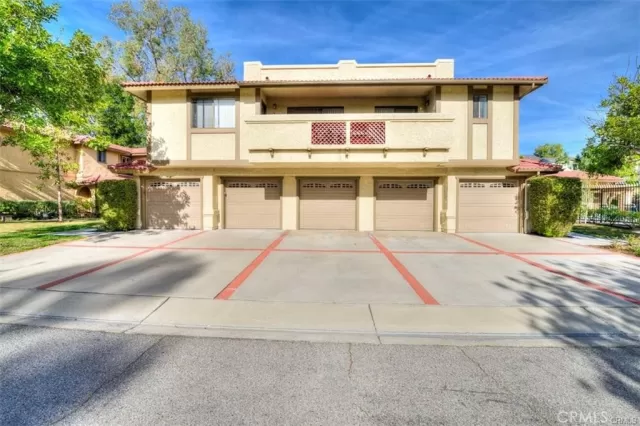 MLS: OC23205681 Condo For Sale