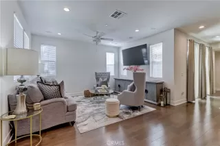 Photo #3: OC23205728 Listing 