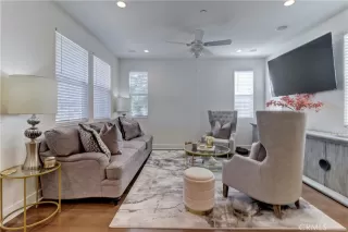 Photo #4: OC23205728 Listing 