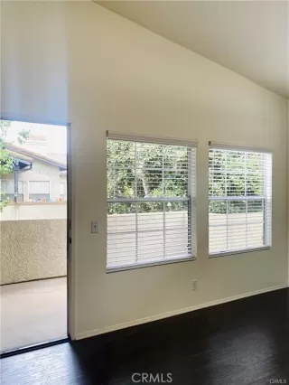 Photo #5: OC23205836 Listing 