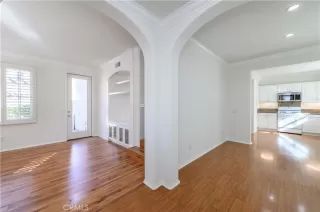 Photo #4: OC23205855 Listing 