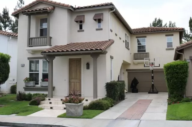 MLS: OC23206102 Condo For Sale