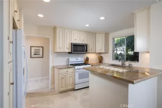 Photo #5: OC23206393 Listing 