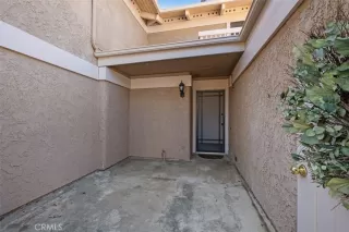 Photo #4: OC23206600 Listing 