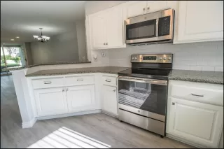 Photo #3: OC23207077 Listing 